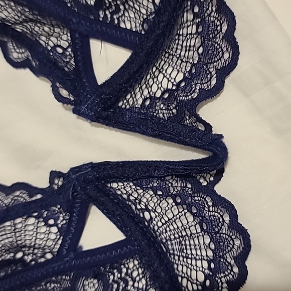NWT Thistle and Spire Kane V-Wire Chantilly Lace Navy Bra Coquette Sexy Regency - Picture 4 of 6
